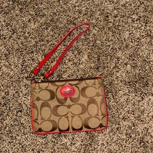 Vintage coach wristlet 💕